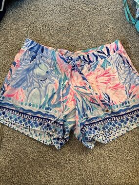 Women’s Lilly Pulitzer Printed Katia Shorts in Multi Blue & Pink